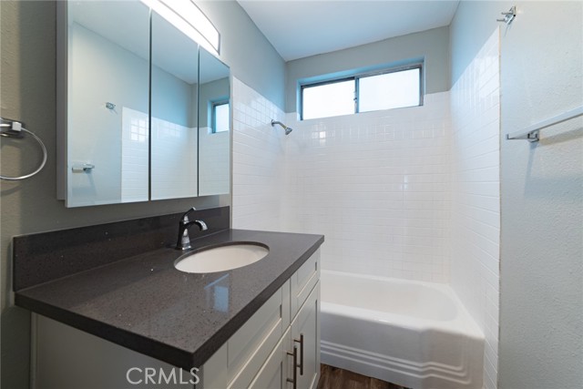1106 Pacific Avenue, Long Beach CA: https://media.crmls.org/medias/c4814680-aeca-448d-a30b-e37af622061c.jpg