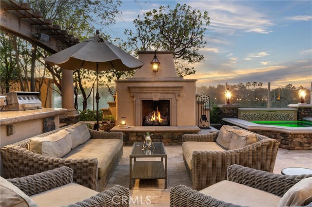 Detail Gallery Image 4 of 26 For 72 Victoria, Newport Beach,  CA 92660 - 4 Beds | 3 Baths