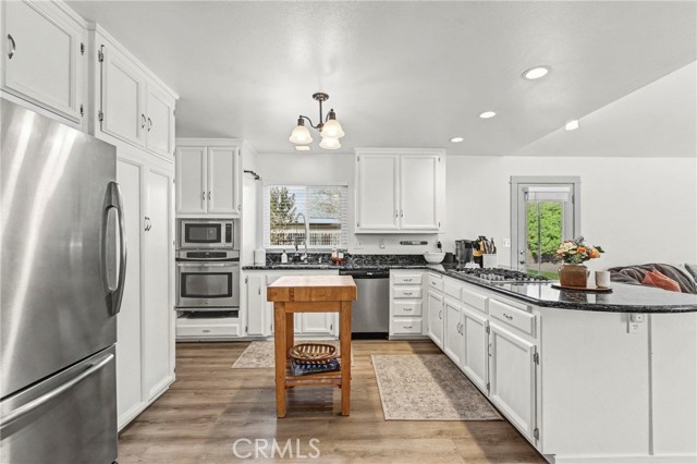 Detail Gallery Image 10 of 31 For 806 Pierce Dr, Santa Maria,  CA 93454 - 3 Beds | 2/1 Baths