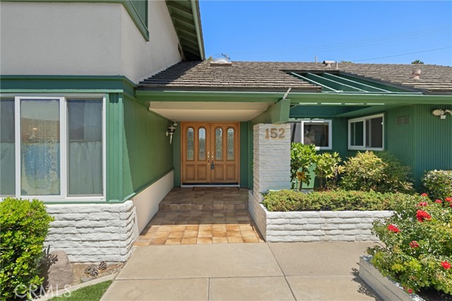 152 Ventana Court, Thousand Oaks CA: https://media.crmls.org/medias/c48253e6-6f31-4f27-86af-eb89ae10c17f.jpg