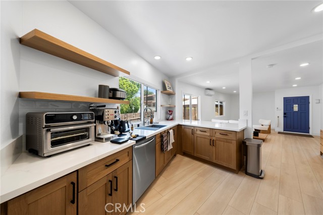 Detail Gallery Image 7 of 32 For 601 Orange Grove Ave, Alhambra,  CA 91803 - 2 Beds | 2 Baths