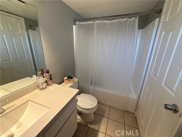 Detail Gallery Image 16 of 23 For 6951 E Gage Ave, Commerce,  CA 90040 - 2 Beds | 2/1 Baths