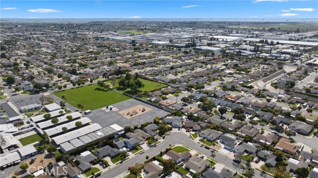 Detail Gallery Image 31 of 33 For 6272 Alexandria Dr, Huntington Beach,  CA 92647 - 3 Beds | 2 Baths