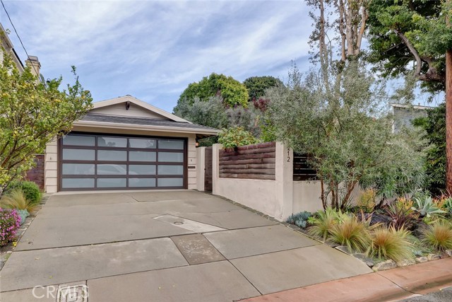 1212 Elm Avenue Manhattan Beach, California Super charming home on a wonderful street in the coveted MB Tree section. 3 bedrooms and 2 baths in just under 1,700 sq ft of living space. Hardwood floors throughout. Nice comfortable and functional back yard with good sized bedrooms. One level layout with an open and bright floorplan. Great for entertaining! New heating AND air conditioning (2013). Two car garage. Located near award winning Pacific elementary school.