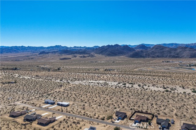 Detail Gallery Image 3 of 13 For 62407 Crestview Dr, Joshua Tree,  CA 92252 - – Beds | – Baths