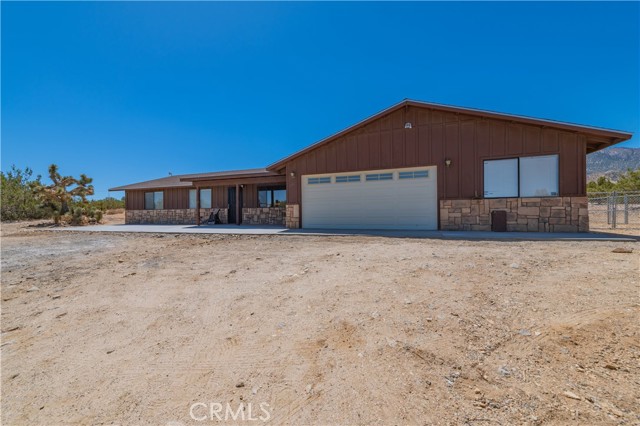 1181 Barkley Ranch Road, Pinon Hills CA: https://media.crmls.org/medias/c484ffd4-af72-4a76-9f36-b1fbaf8768d8.jpg