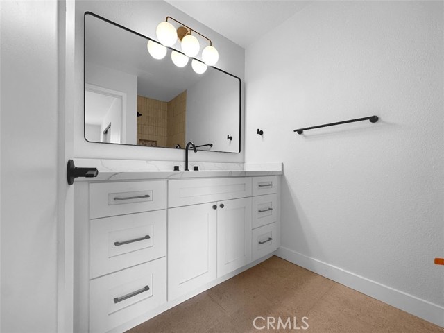 Image 20 of 33 For 9948 Del Rio