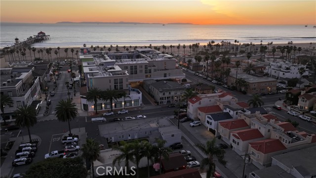 Detail Gallery Image 34 of 34 For 210 6th, Huntington Beach,  CA 92648 - 3 Beds | 2/2 Baths