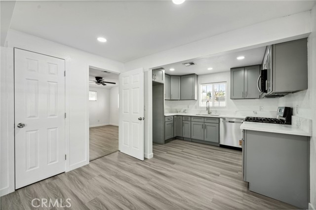 Detail Gallery Image 15 of 44 For 24688 Court St, San Bernardino,  CA 92410 - 3 Beds | 2 Baths