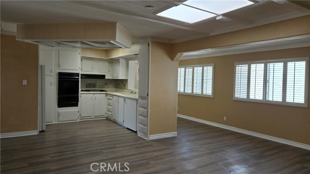 Detail Gallery Image 7 of 15 For 16462 Poipu Ln, Huntington Beach,  CA 92649 - 2 Beds | 2 Baths