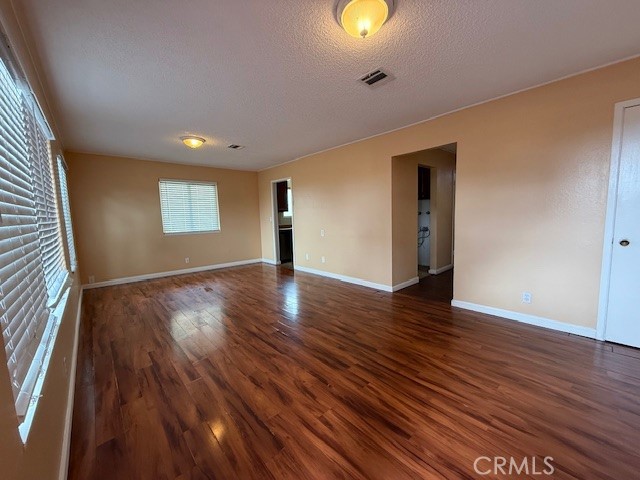 444 corcoran Avenue, Vallejo CA: https://media.crmls.org/medias/c486fc45-af69-4389-8af3-be64a579f1a2.jpg