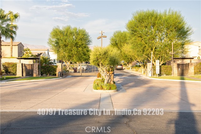 Detail Gallery Image 2 of 66 For 40797 Treasure City Ln, Indio,  CA 92203 - 5 Beds | 4 Baths