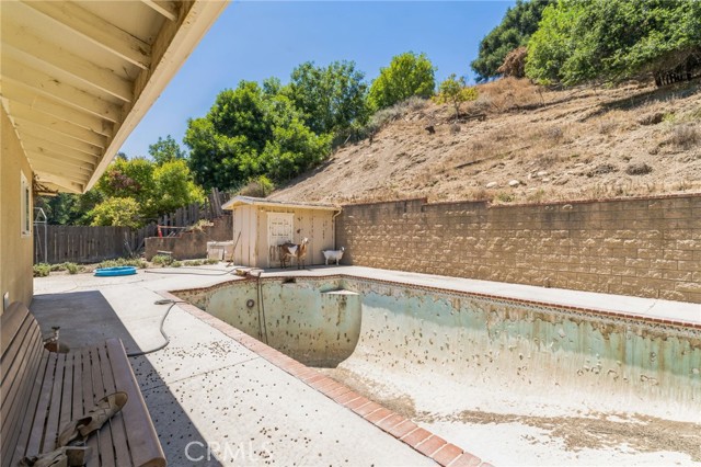 Detail Gallery Image 27 of 40 For 11415 Creek Rd, Ojai,  CA 93023 - 5 Beds | 3/1 Baths