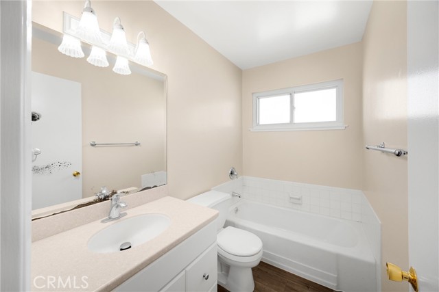917 N Fuchsia Avenue, Ontario CA: https://media.crmls.org/medias/c487e6ad-00ce-4348-8629-53a6f8547c6f.jpg
