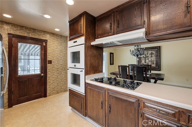 867 W Battery Street, San Pedro CA: https://media.crmls.org/medias/c488fb2e-1b35-4592-9514-7a2220e0f35e.jpg