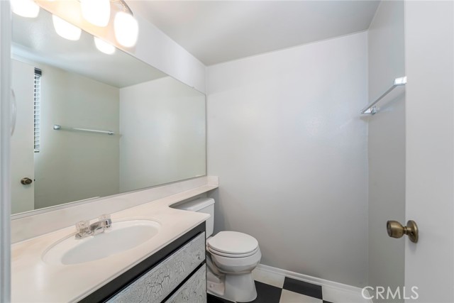 Detail Gallery Image 14 of 28 For 917 W Imperial #64,  La Habra,  CA 90631 - 1 Beds | 1/1 Baths