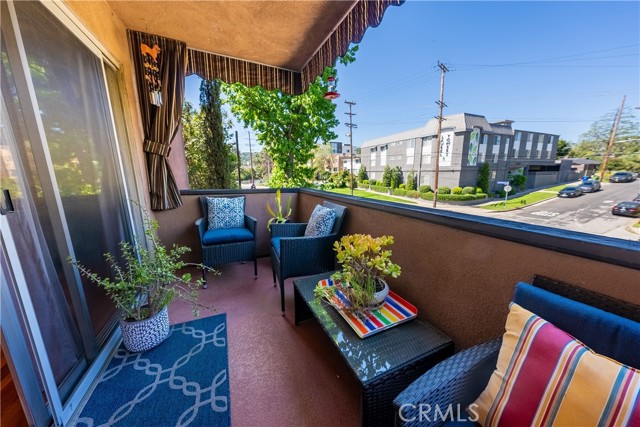 Detail Gallery Image 7 of 21 For 4200 Laurel Canyon Bld #205,  Studio City,  CA 91604 - 2 Beds | 2 Baths