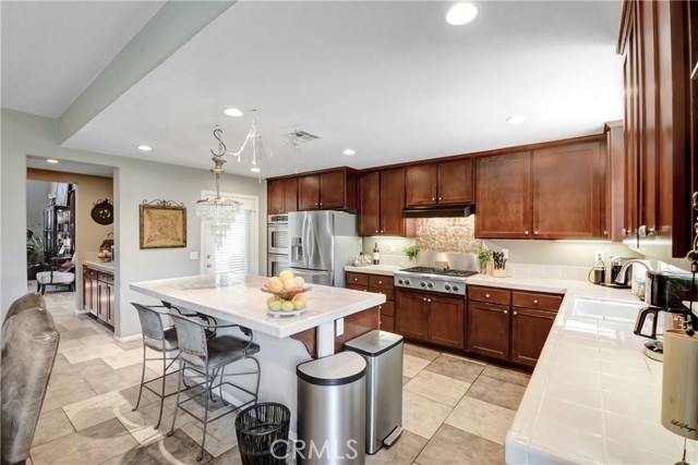 Detail Gallery Image 12 of 36 For 34440 Fawn Ridge Pl, Yucaipa,  CA 92399 - 5 Beds | 3 Baths
