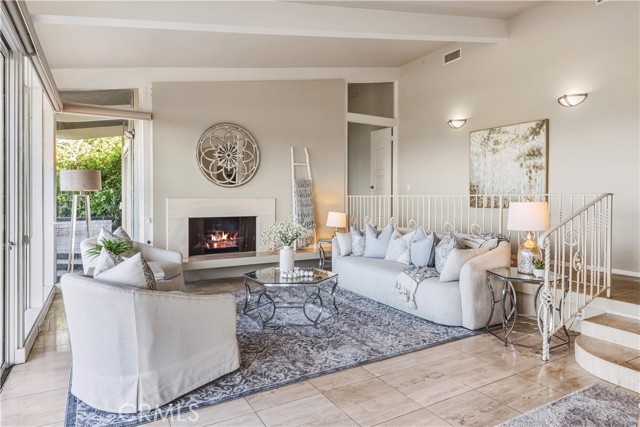 Detail Gallery Image 5 of 35 For 30175 Avenida Tranquila, Rancho Palos Verdes,  CA 90275 - 5 Beds | 2/1 Baths