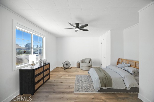 594 W 10th Street, San Bernardino CA: https://media.crmls.org/medias/c48a9398-cb31-4d04-8dd8-670c3c9200ea.jpg