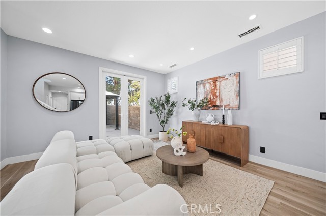 Detail Gallery Image 12 of 20 For 328 Flyers Ln, Tustin,  CA 92782 - 3 Beds | 2/1 Baths