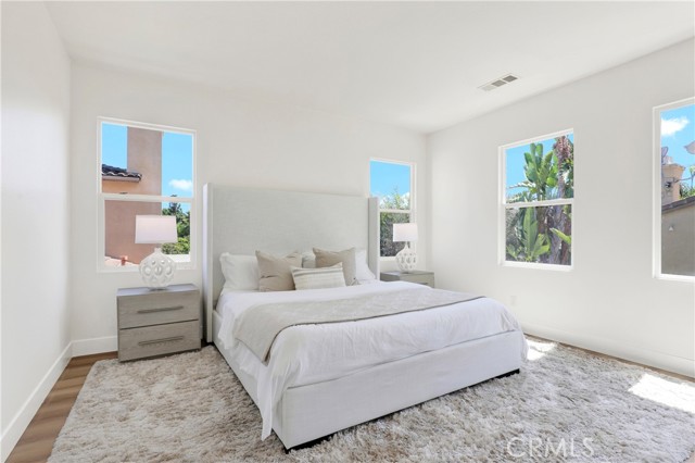2 Grapevine, Irvine CA: https://media.crmls.org/medias/c48b04ba-d8a9-4b8d-95c0-824041eff384.jpg