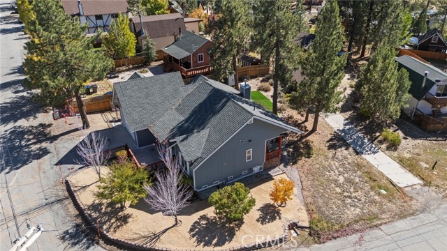 534 Highland, Big Bear Lake CA: https://media.crmls.org/medias/c48b1a6c-dc34-48c2-be51-7ad8f19e4c79.jpg