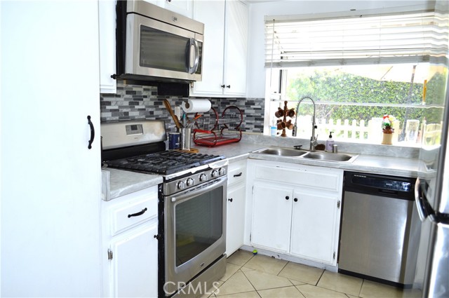 13321 Meyer Road, Whittier CA: https://media.crmls.org/medias/c48b9349-c70a-4d04-a1ad-a0617be1476b.jpg