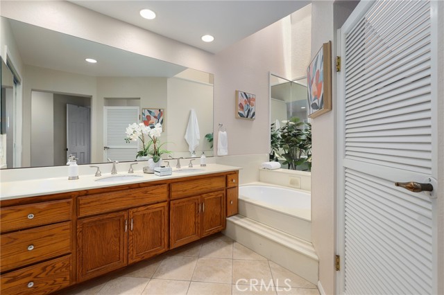 Detail Gallery Image 19 of 34 For 971 S Rim Crest Dr #1,  Anaheim Hills,  CA 92807 - 2 Beds | 2 Baths