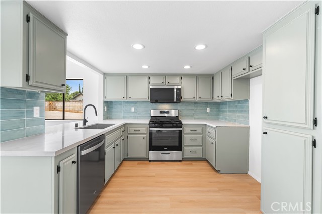 42346 W 47th W Street, Lancaster CA: https://media.crmls.org/medias/c48c1a78-60ac-4a23-978f-717383c297df.jpg