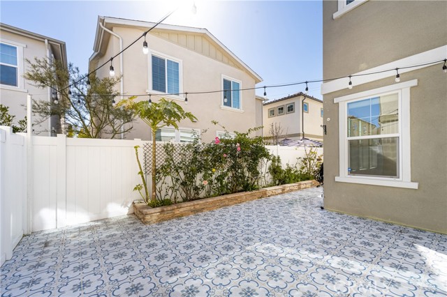 Detail Gallery Image 21 of 45 For 947 Aurora Ln, Costa Mesa,  CA 92626 - 3 Beds | 2/1 Baths
