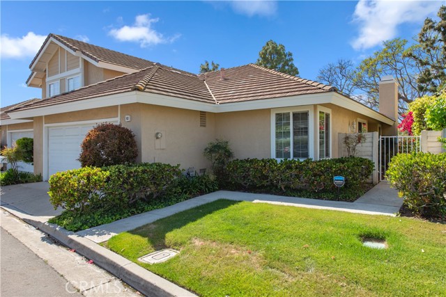Detail Gallery Image 2 of 28 For 10 Windsong, Irvine,  CA 92614 - 3 Beds | 2 Baths