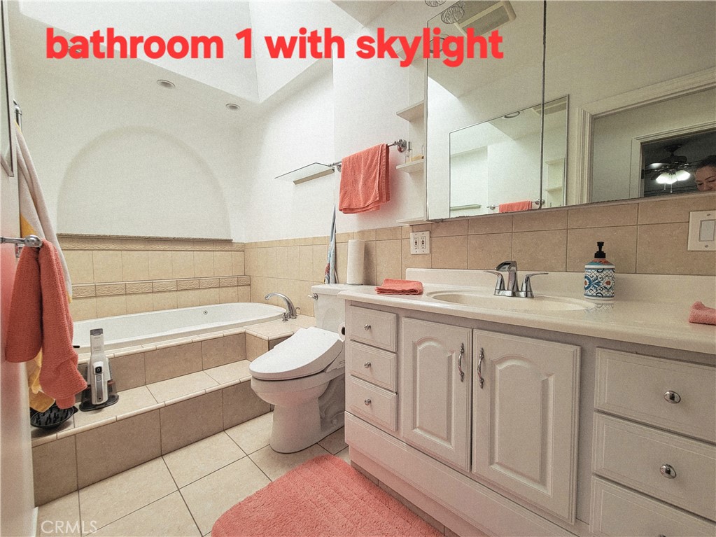 https://media.crmls.org/medias/c48eb281-df5a-4e0f-b408-da62bc80fc24.jpg?preset=X-Large