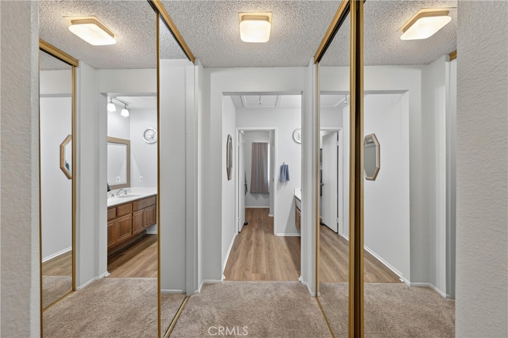 https://media.crmls.org/medias/c48ee177-b5ef-4f82-90f8-4b91d8f188f4.jpg?preset=X-Large