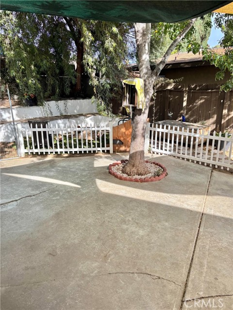 Detail Gallery Image 11 of 16 For 27635 Peridot, Castaic,  CA 91384 - 2 Beds | 2 Baths