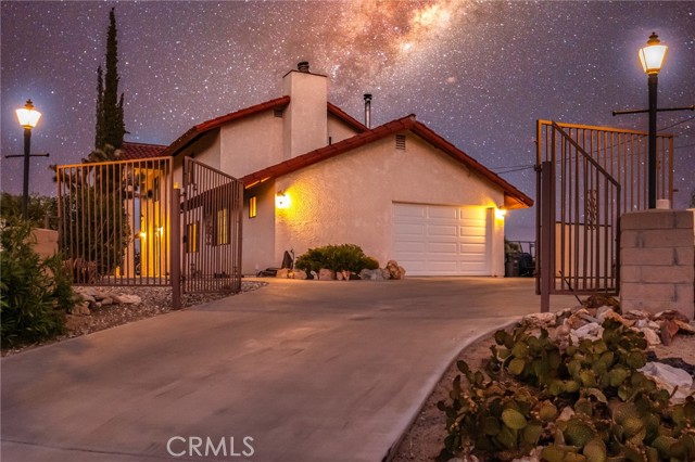 Detail Gallery Image 18 of 75 For 6107 Mandarin Rd, Yucca Valley,  CA 92284 - 3 Beds | 3/1 Baths