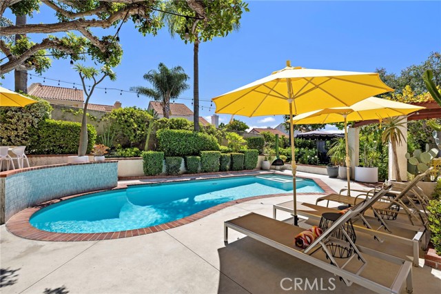 Detail Gallery Image 39 of 55 For 25962 Ernestine Ct, Laguna Hills,  CA 92653 - 3 Beds | 2/1 Baths