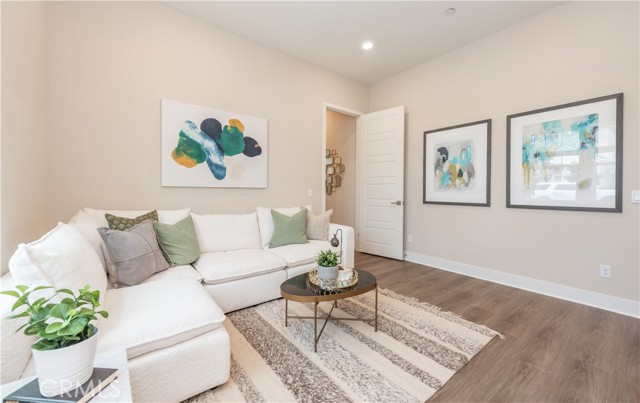 54 Sagan Way, Irvine CA: https://media.crmls.org/medias/c490ac8d-b26b-47ab-8efc-034471ae1869.jpg