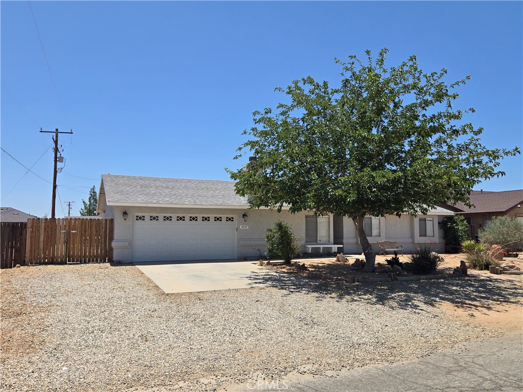 8636 Oleander Avenue