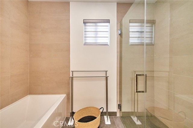 820 S Wilton Place, Los Angeles CA: https://media.crmls.org/medias/c4920f52-08e6-4939-b152-b7d4ef3cc061.jpg