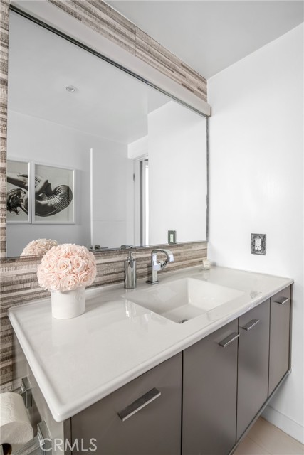 1616 Stanford Avenue, Redondo Beach, California 90278, 3 Bedrooms Bedrooms, ,2 BathroomsBathrooms,Residential,Sold,Stanford,SB22034123