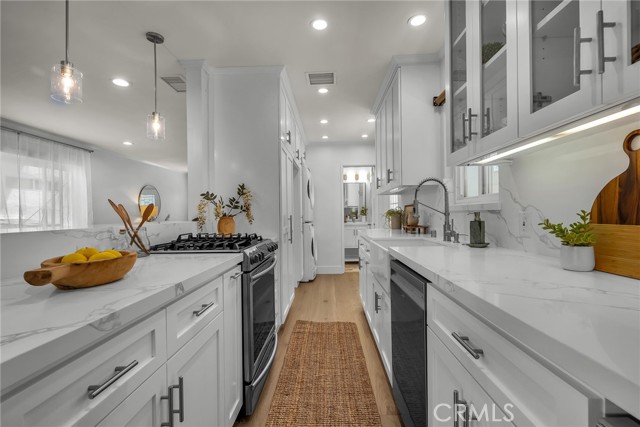 1613 Armour Lane, Redondo Beach, California 90278, 3 Bedrooms Bedrooms, ,1 BathroomBathrooms,Residential,For Sale,Armour,SB26086137