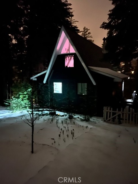 767 Grass Valley Road, Lake Arrowhead CA: https://media.crmls.org/medias/c4929335-1ec6-43c4-a595-e080b32e8d26.jpg