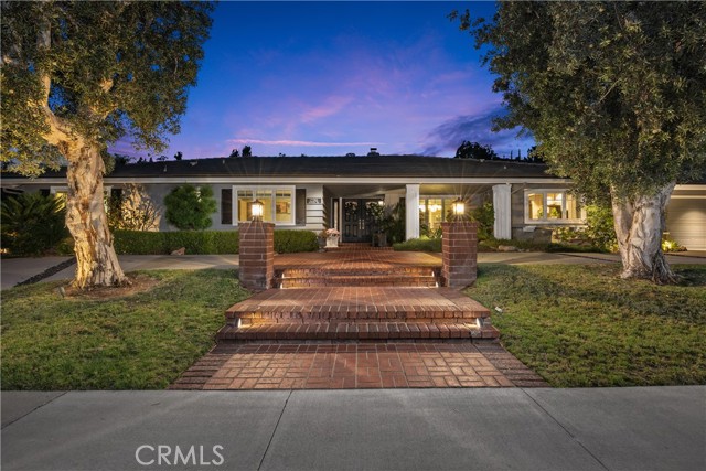 Detail Gallery Image 2 of 53 For 12261 Browning Ave, North Tustin,  CA 92705 - 5 Beds | 4/1 Baths