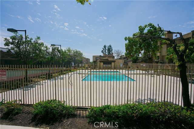 Detail Gallery Image 37 of 38 For 902 Michelle Ct #4,  Montebello,  CA 90640 - 3 Beds | 3 Baths