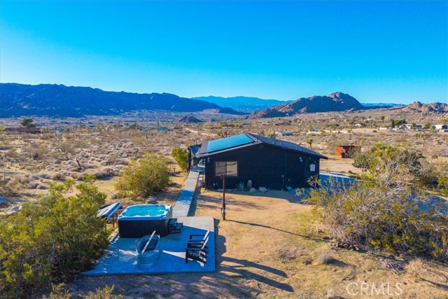 8729 Rock Haven Road, Joshua Tree CA: https://media.crmls.org/medias/c4945e39-1bb9-4f45-a229-9e7d86ed1876.jpg
