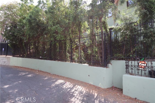 2200 Hollyridge Drive, Los Angeles, CA, 90068 2200 Hollyridge Drive, Los Angeles, CA, 90068
