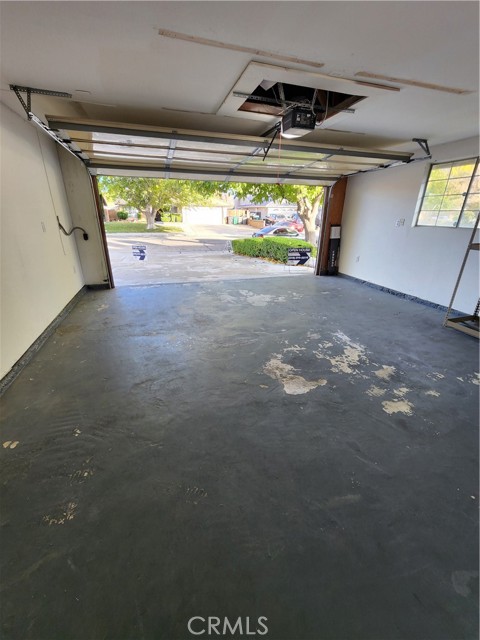 44333 Albeck, Lancaster CA: https://media.crmls.org/medias/c494bf82-89ea-4ff0-9b0f-2871113d498c.jpg