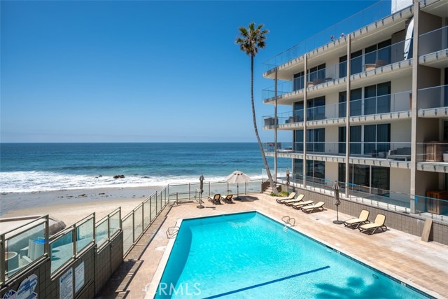 1585 S Coast, Laguna Beach CA: https://media.crmls.org/medias/c4952391-b4a7-4bb2-be5d-34e54b292ecc.jpg