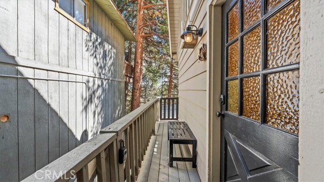 613 E Victoria Court, Lake Arrowhead, CA 92352